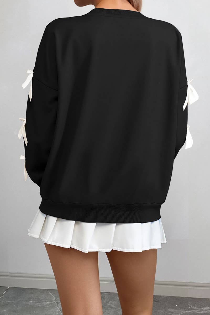 BOW CREWNECK CHRISTMAS SWEATSHIRT